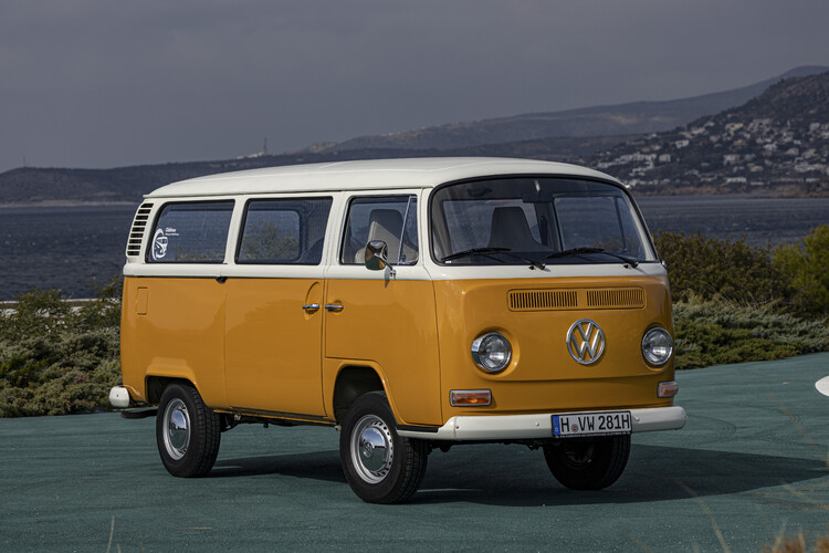 Volkswagen Transporter: 75 lat historii na drogach